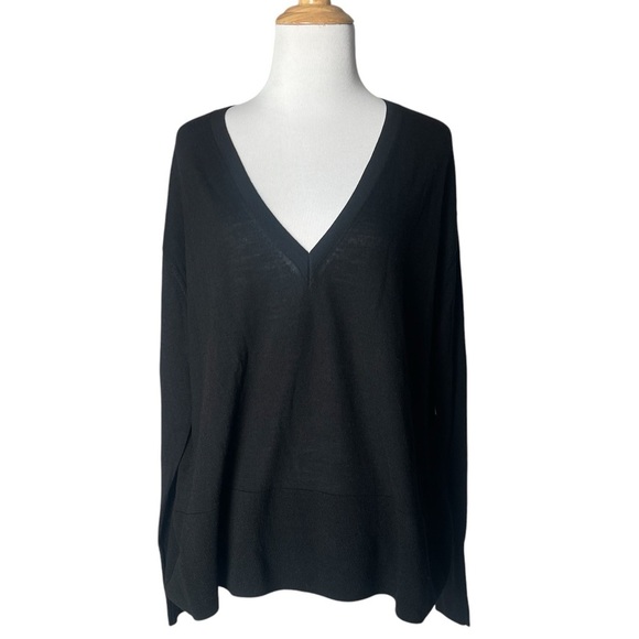 Black Everlane lightweight Wool blend oversized V-Neck Sweater - Picture 1 of 5